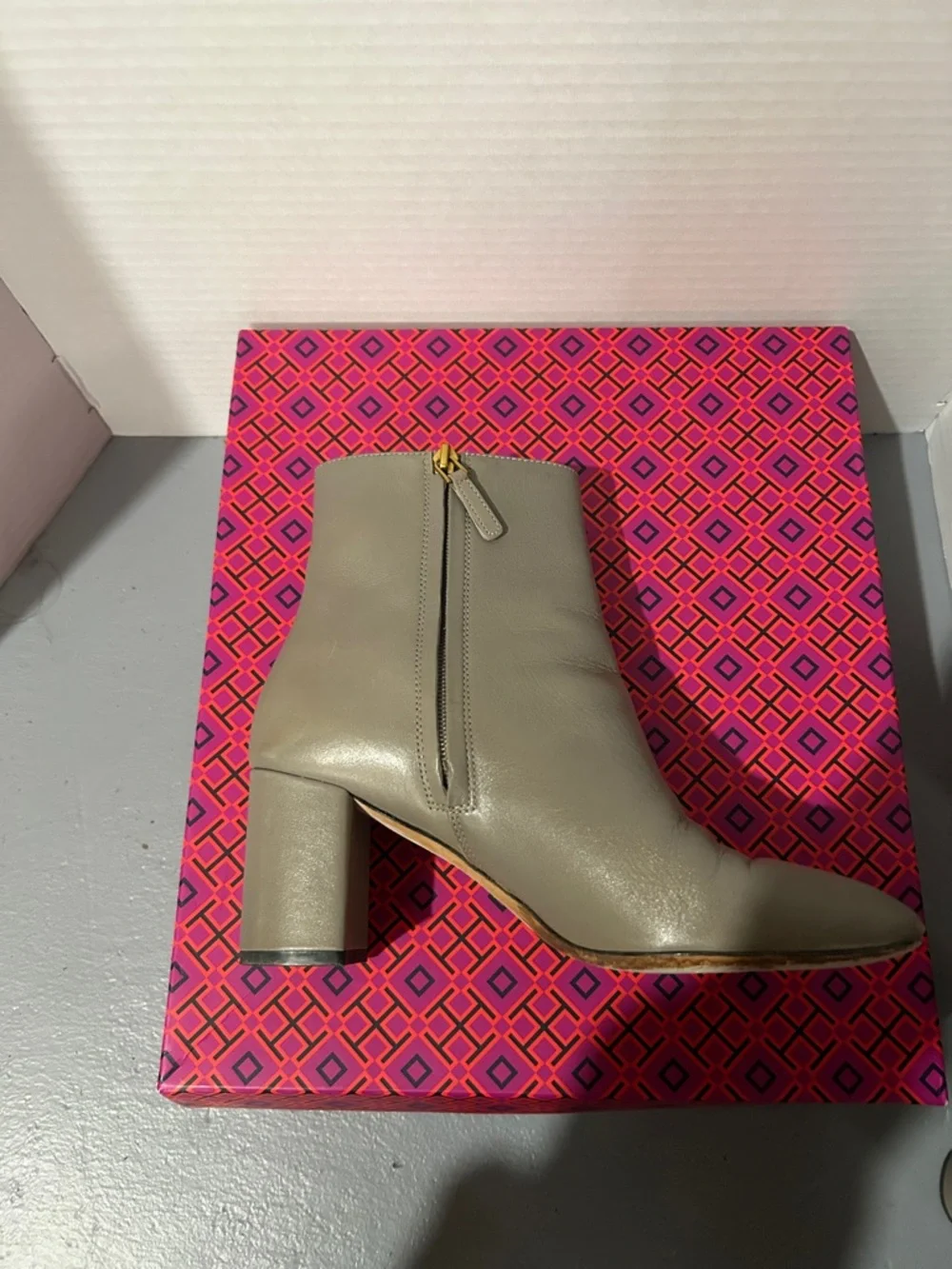 Tory Burch Grey Heron Leather Block Heel Ankle Boots, Size 9
